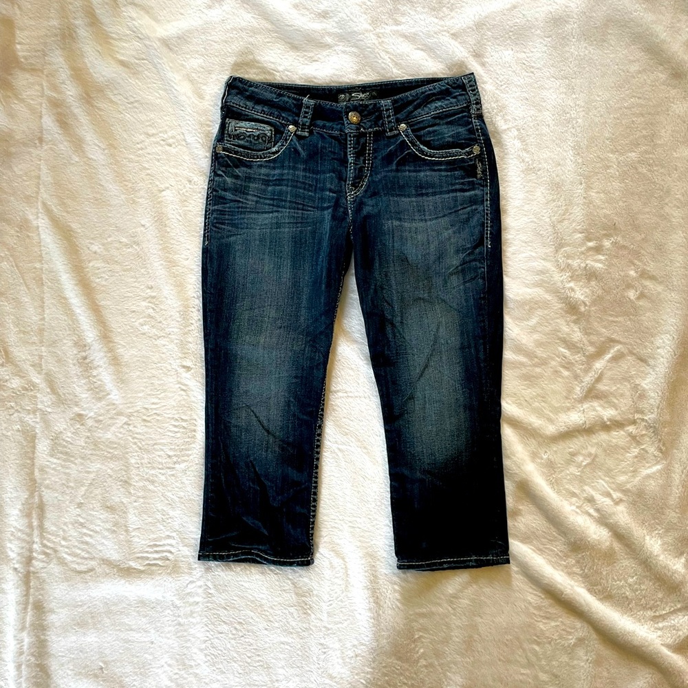 Women’s Silver Suki flap capri’s like new condition size 29